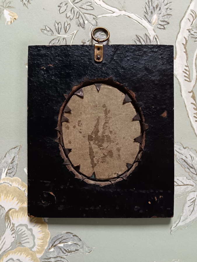 19th Century Oval Silhouette Portrait of a Gentleman in a Mortarboard Cap.jpg